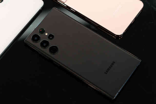 Đánh giá Samsung Galaxy S22 Plus: Sự an toàn  - Ảnh 33.