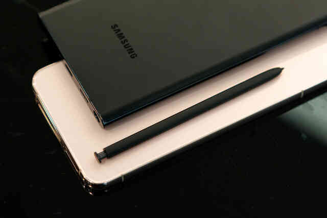 Đánh giá Samsung Galaxy S22 Plus: Sự an toàn - Ảnh 34. Đánh giá Samsung Galaxy S22 Plus: Sự an toàn - Ảnh 34.