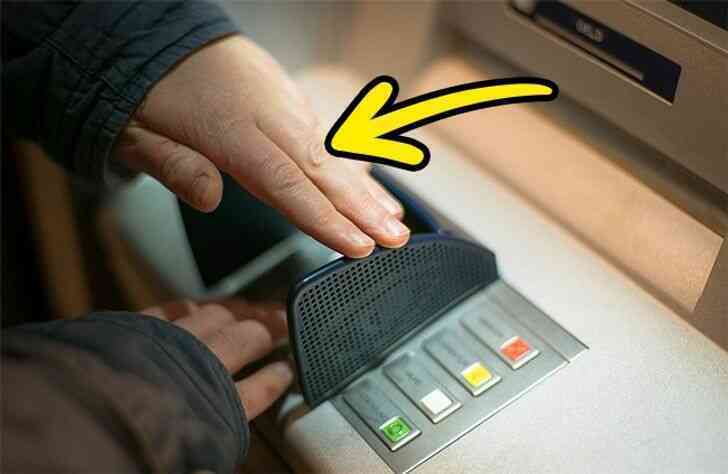Muôn vàn cách hacker cướp tiền của bạn từ ATM và đây là cách nhận biết cây ATM có bị kẻ gian lợi dụng hay không? - Ảnh 9. Muôn vàn cách hacker cướp tiền của bạn từ ATM và đây là cách nhận biết cây ATM có bị kẻ gian lợi dụng hay không? - Ảnh 9.
