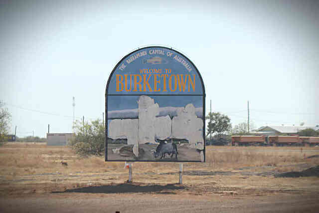 Google Maps sửa chỉ dẫn đường sau nhiều năm khiến tài xế bị mắc kẹt ở Burketown - Ảnh 4.