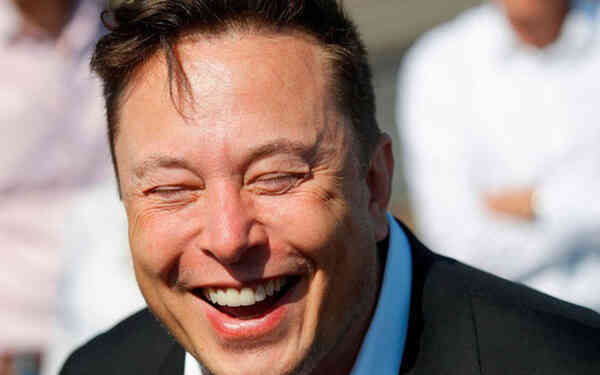 Bạn gái cũ tiết lộ sốc về Elon Musk: Ở nhà thuê, nằm đệm hỏng, ăn bơ đậu phộng 8 ngày liên tiếp để tiết kiệm, sống 'dưới mức nghèo khổ'
