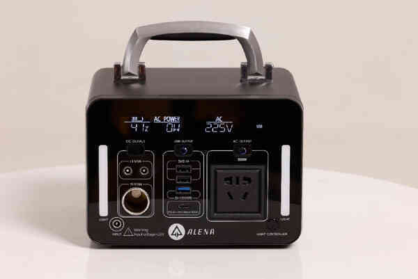 Công ty Alena Energy trao tặng 07 bộ nguồn điện di động ALENA P500 cho BQL Vườn Quốc Gia Phong Nha – Kẻ Bàng - Ảnh 7. Công ty Alena Energy trao tặng 07 bộ nguồn điện di động ALENA P500 cho BQL Vườn Quốc Gia Phong Nha – Kẻ Bàng - Ảnh 7.