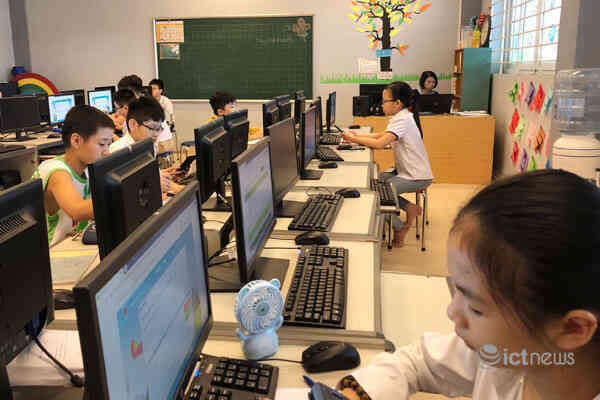 Mở vòng áp chót cuộc thi giải Toán, Vật lý trên Internet năm học 2021 – 2022