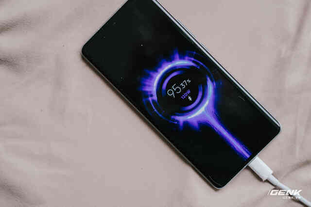 Xiaomi 12 series ra mắt quốc tế, giá từ 649 USD - Ảnh 4. Xiaomi 12 series ra mắt quốc tế, giá từ 649 USD - Ảnh 4.