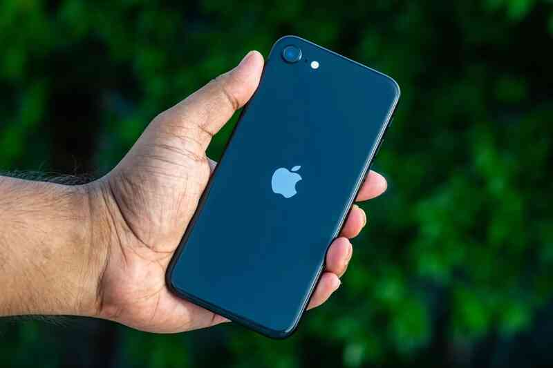 iPhone SE 2020 sắp biến mất trên kệ hàng chính hãng tại Việt Nam - 2 iPhone SE 2020 sắp biến mất trên kệ hàng chính hãng tại Việt Nam - 2