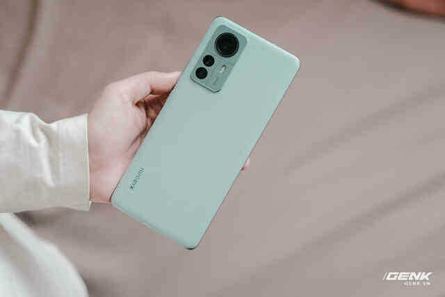 Xiaomi 12 và Xiaomi 12 Pro ra mắt tại VN, giá từ 19.9 triệu đồng, tặng kèm quà khủng - Ảnh 2. Xiaomi 12 và Xiaomi 12 Pro ra mắt tại VN, giá từ 19.9 triệu đồng, tặng kèm quà khủng - Ảnh 2.