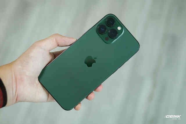 Trên tay iPhone 13 Pro Max màu xanh mới ra mắt - Ảnh 3.