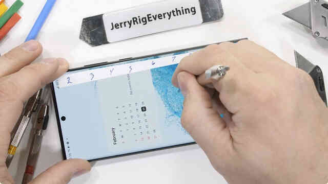 Kiểm chứng độ bền Galaxy S22 Ultra: Đây mới xứng đáng flagship của năm!