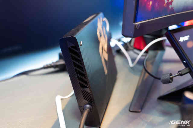 ASUS ROG Flow Z13: Tablet chơi game mạnh nhất thế giới ra mắt tại VN, giá 50 triệu đồng - Ảnh 5. ASUS ROG Flow Z13: Tablet chơi game mạnh nhất thế giới ra mắt tại VN, giá 50 triệu đồng - Ảnh 5.