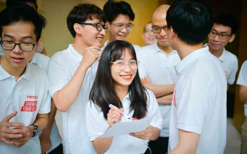 Cơ hội để sinh viên xuất sắc ngành công nghệ thực tập tại Viettel trong các dự án chuyển đổi số quốc gia