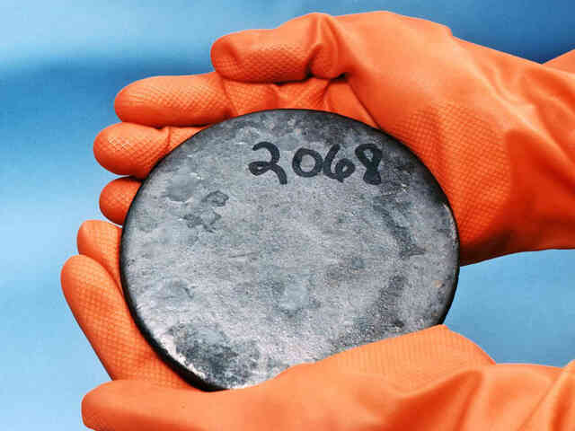 Tại sao uranium được dùng để sản xuất điện? - Ảnh 3. Tại sao uranium được dùng để sản xuất điện? - Ảnh 3.