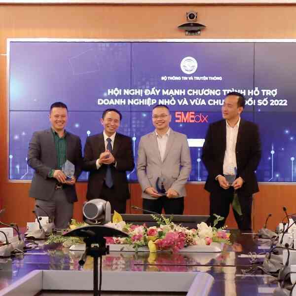 CMC Telecom được vinh danh trong Top 3 nền tảng số tiêu biểu của Bộ TT&TT