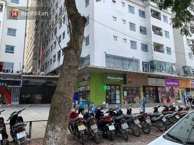 Fan Jujutsu Kaisen ở Hà Nội: Xếp cả hàng dài chờ mua truyện tranh từ 3-4 giờ sáng, có cả học sinh cấp 2 đến người đã đi làm!