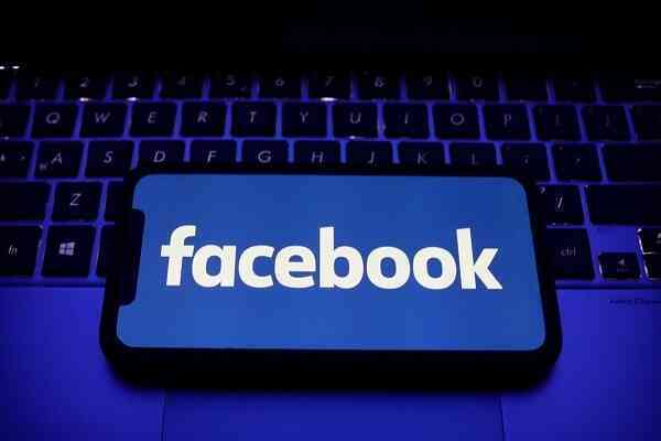 Căng thẳng tiếp diễn, Nga chặn truy cập Facebook