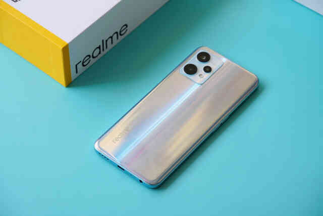 realme V25 ra mắt: Phiên bản cắt giảm của realme 9 Pro, giá hơn 7 triệu