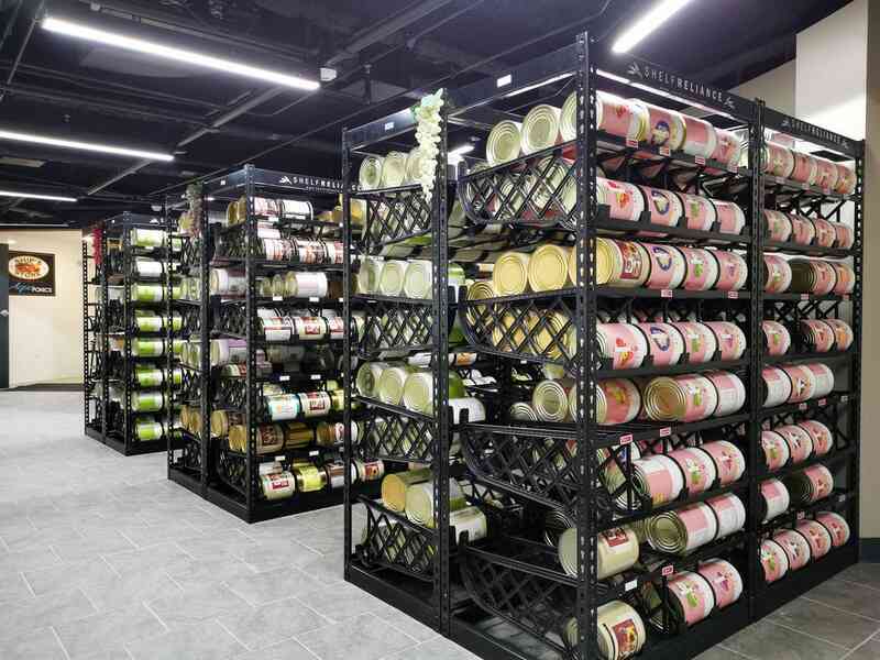 Cận cảnh khu căn hộ sinh tồn dưới lòng đất, nơi giới siêu giàu bơi lội, xem phim, thư giãn, tiệc tùng,... chờ tận thế trôi qua - Ảnh 12. Cận cảnh khu căn hộ sinh tồn dưới lòng đất, nơi giới siêu giàu bơi lội, xem phim, thư giãn, tiệc tùng,... chờ tận thế trôi qua - Ảnh 12.