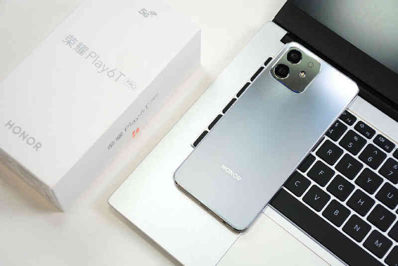Honor ra mắt smartphone tầm trung thiết kế giống iPhone, giá chỉ 5 triệu đồng