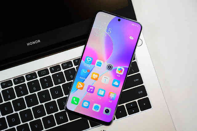 Honor ra mắt smartphone tầm trung thiết kế giống iPhone, giá chỉ 5 triệu đồng - Ảnh 2.