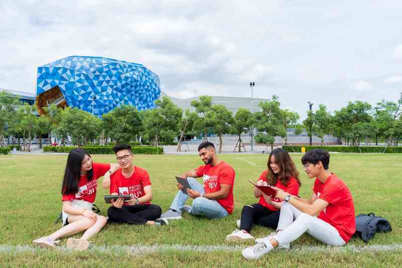 “Du học không gián đoạn” với chương trình Dự bị Đại học Quốc tế của Đại học London - Ảnh 3. “Du học không gián đoạn” với chương trình Dự bị Đại học Quốc tế của Đại học London - Ảnh 3.