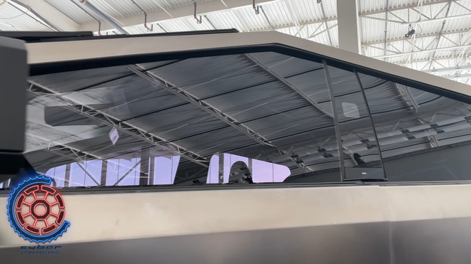 Chất lượng Tesla Cybertruck bị chê thậm tệ, nhiều chi tiết như được gắn với nhau bằng băng dính