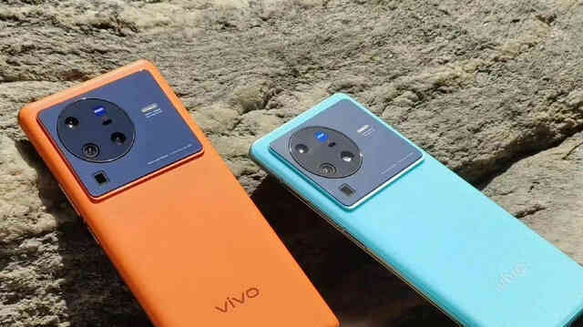 Ảnh thực tế vivo X80 và X80 Pro với cụm camera siêu khủng - Ảnh 2. Ảnh thực tế vivo X80 và X80 Pro với cụm camera siêu khủng - Ảnh 2.