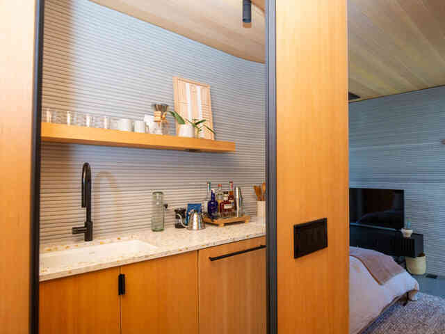 Bên trong căn nhà in 3D tí hon 32 m2 nhưng đầy đủ tiện nghi - Ảnh 11.