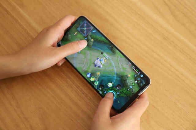 realme Q5 Pro ra mắt: Snapdragon 870, sạc nhanh 80W, giá 6.5 triệu đồng - Ảnh 9.
