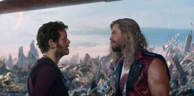 Soi teaser phim mới của Thor: Các vị thần Hy Lạp chính thức đổ bộ vào MCU, nhưng có người đã phải bỏ mạng - Ảnh 14. Soi teaser phim mới của Thor: Các vị thần Hy Lạp chính thức đổ bộ vào MCU, nhưng có người đã phải bỏ mạng - Ảnh 14.