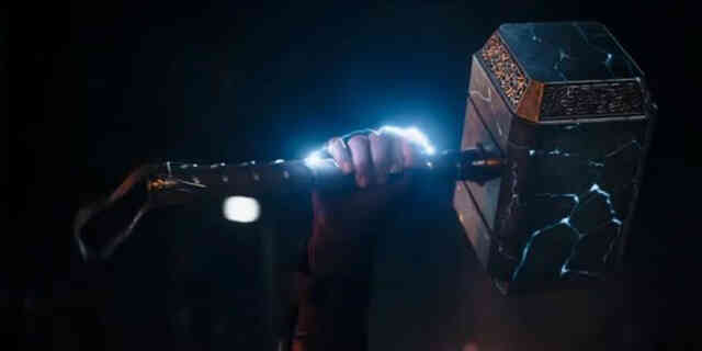 Soi teaser phim mới của Thor: Các vị thần Hy Lạp chính thức đổ bộ vào MCU, nhưng có người đã phải bỏ mạng - Ảnh 15. Soi teaser phim mới của Thor: Các vị thần Hy Lạp chính thức đổ bộ vào MCU, nhưng có người đã phải bỏ mạng - Ảnh 15.
