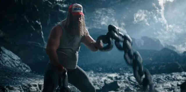 Soi teaser phim mới của Thor: Các vị thần Hy Lạp chính thức đổ bộ vào MCU, nhưng có người đã phải bỏ mạng - Ảnh 3. Soi teaser phim mới của Thor: Các vị thần Hy Lạp chính thức đổ bộ vào MCU, nhưng có người đã phải bỏ mạng - Ảnh 3.