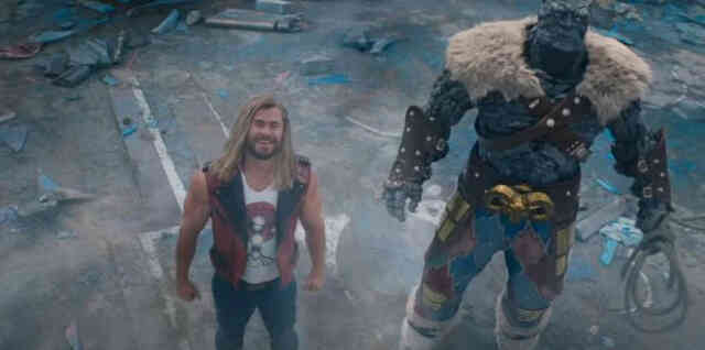 Soi teaser phim mới của Thor: Các vị thần Hy Lạp chính thức đổ bộ vào MCU, nhưng có người đã phải bỏ mạng - Ảnh 5. Soi teaser phim mới của Thor: Các vị thần Hy Lạp chính thức đổ bộ vào MCU, nhưng có người đã phải bỏ mạng - Ảnh 5.