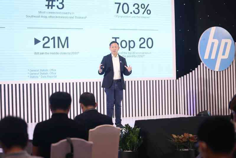 Ngành nào đang bước chân vào môi trường làm việc trên metaverse?