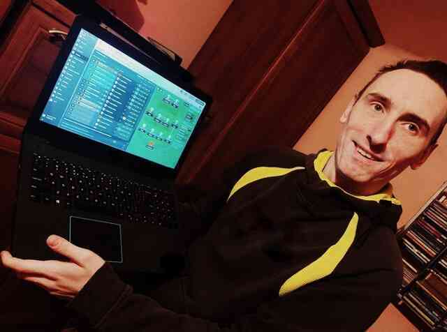 Game thủ lập kỷ lục Guinness khi cày 460 mùa giải trong Football Manager, số bàn thắng và danh hiệu đạt được khiến ai cũng phải nể phục - Ảnh 2.