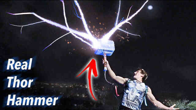 YouTuber chế ra búa thần của Thor với khả năng "phóng sét" trong thực tế - Ảnh 2. YouTuber chế ra búa thần của Thor với khả năng "phóng sét" trong thực tế - Ảnh 2.