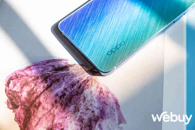 Đánh giá nhanh OPPO Reno7 Pro 5G: Giá đắt liệu có xắt ra miếng - Ảnh 6. Đánh giá nhanh OPPO Reno7 Pro 5G: Giá đắt liệu có xắt ra miếng - Ảnh 6.