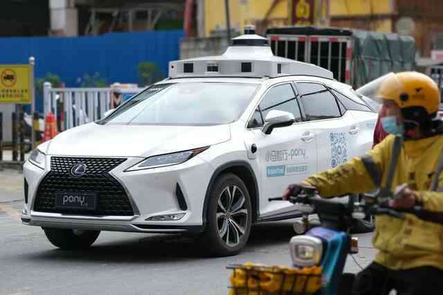 Trung Quốc lần đầu tiên cấp phép cho taxi tự lái, dùng Toyota Lexus, giá bình dân - Ảnh 2. Trung Quốc lần đầu tiên cấp phép cho taxi tự lái, dùng Toyota Lexus, giá bình dân - Ảnh 2.