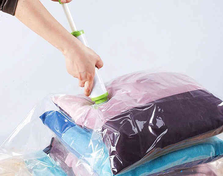 Hè đến rồi, mua túi hút chân không về mà cất chăn màn, quần áo dày đi cho gọn tủ - Ảnh 4.
