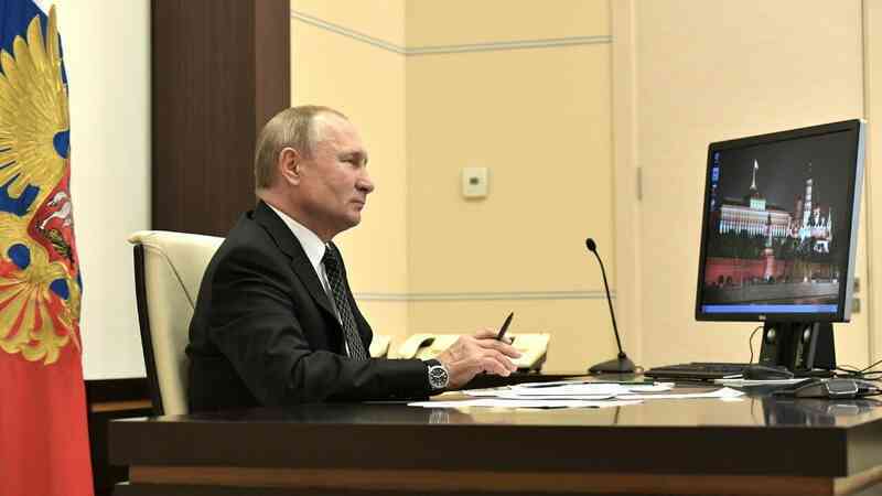 Ông Putin vẫn đang dùng Windows 7 - Ảnh 2. Ông Putin vẫn đang dùng Windows 7 - Ảnh 2.
