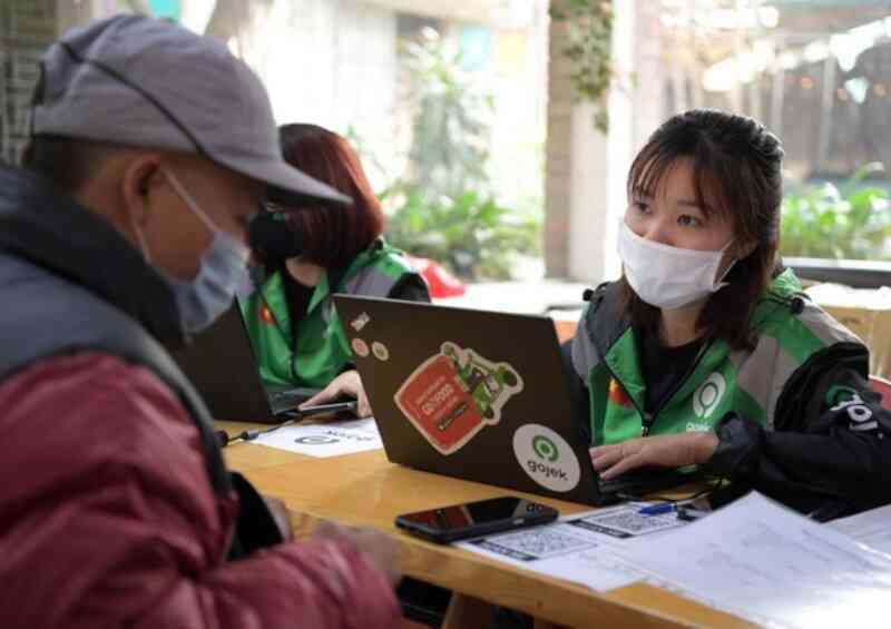 Đơn hàng tăng trưởng tốt, tài xế xe 2 bánh Gojek Hà Nội “ăn nên làm ra”