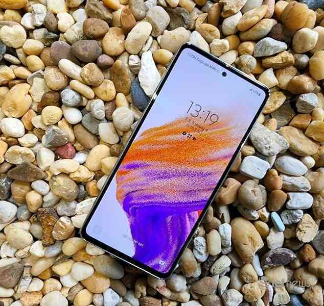 Galaxy A53 5G phân khúc 10 triệu đồng có đáng đồng tiền bát gạo?