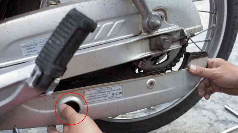 Những chi tiết nhỏ xíu trên xe máy có tính năng an toàn các chị em nhất định phải biết! - Ảnh 3. Những chi tiết nhỏ xíu trên xe máy có tính năng an toàn các chị em nhất định phải biết! - Ảnh 3.