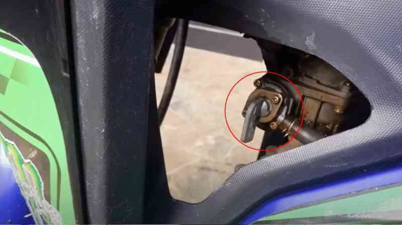 Những chi tiết nhỏ xíu trên xe máy có tính năng an toàn các chị em nhất định phải biết! - Ảnh 5. Những chi tiết nhỏ xíu trên xe máy có tính năng an toàn các chị em nhất định phải biết! - Ảnh 5.