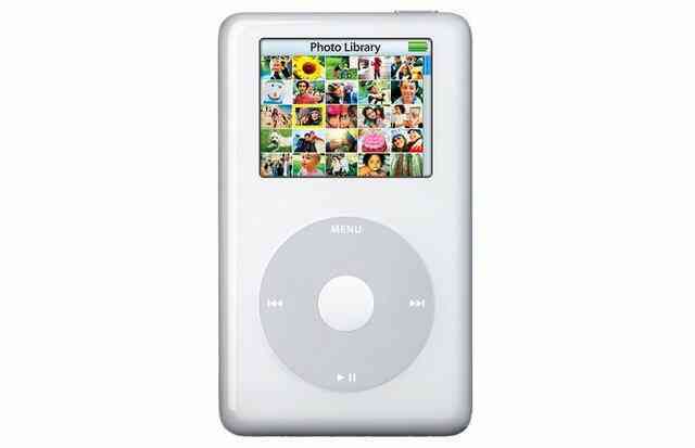 RIP iPod (2001-2022): Đây là những mẫu iPod quan trọng nhất trong lịch sử Apple - Ảnh 3. RIP iPod (2001-2022): Đây là những mẫu iPod quan trọng nhất trong lịch sử Apple - Ảnh 3.