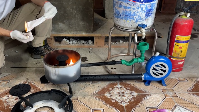 Bếp đun dầu thải "tiết kiệm gấp 10": sáng tạo của "người nhật" hay tối kiến của người Việt? - Ảnh 8. Bếp đun dầu thải "tiết kiệm gấp 10": sáng tạo của "người nhật" hay tối kiến của người Việt? - Ảnh 8.