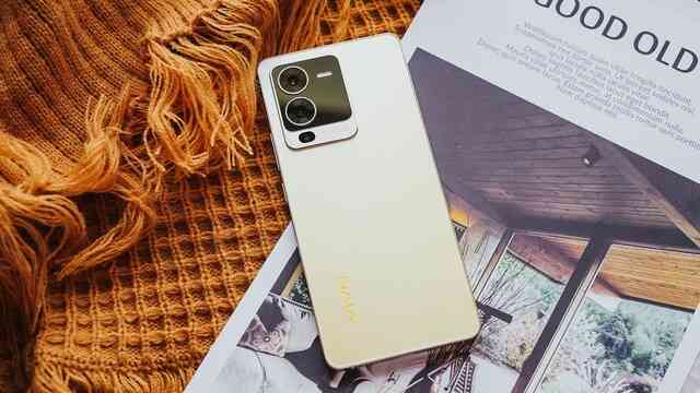 vivo S15 series ra mắt: Thiết kế cao cấp, chip Dimensity 8100/Snapdragon 870, sạc nhanh 80W, giá từ 9.3 triệu đồng - Ảnh 9. vivo S15 series ra mắt: Thiết kế cao cấp, chip Dimensity 8100/Snapdragon 870, sạc nhanh 80W, giá từ 9.3 triệu đồng - Ảnh 9.