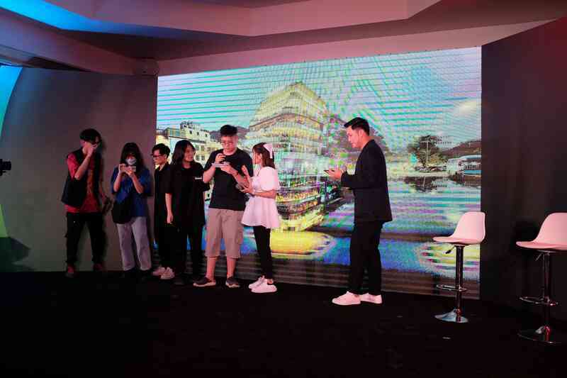 “Sống đậm chất đêm” cùng SamFan Party 2022: Sự kiện giao lưu công nghệ vừa được tổ chức tại Hà Nội - Ảnh 5. “Sống đậm chất đêm” cùng SamFan Party 2022: Sự kiện giao lưu công nghệ vừa được tổ chức tại Hà Nội - Ảnh 5.