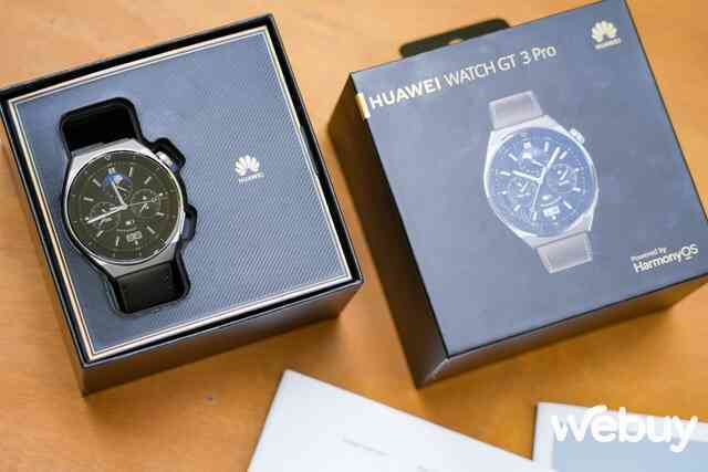 Trải nghiệm nhanh Huawei Watch GT 3 Pro: Ngoại hình nâng cấp sang trọng tinh tế, sử dụng toàn vật liệu xịn, pin vẫn rất "trâu", giá từ 8.5 triệu đồng - Ảnh 2. Trải nghiệm nhanh Huawei Watch GT 3 Pro: Ngoại hình nâng cấp sang trọng tinh tế, sử dụng toàn vật liệu xịn, pin vẫn rất "trâu", giá từ 8.5 triệu đồng - Ảnh 2.