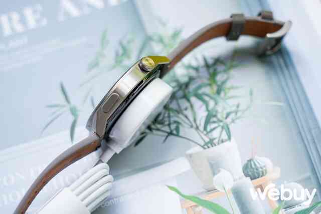 Trải nghiệm nhanh Huawei Watch GT 3 Pro: Ngoại hình nâng cấp sang trọng tinh tế, sử dụng toàn vật liệu xịn, pin vẫn rất "trâu", giá từ 8.5 triệu đồng - Ảnh 19. Trải nghiệm nhanh Huawei Watch GT 3 Pro: Ngoại hình nâng cấp sang trọng tinh tế, sử dụng toàn vật liệu xịn, pin vẫn rất "trâu", giá từ 8.5 triệu đồng - Ảnh 19.
