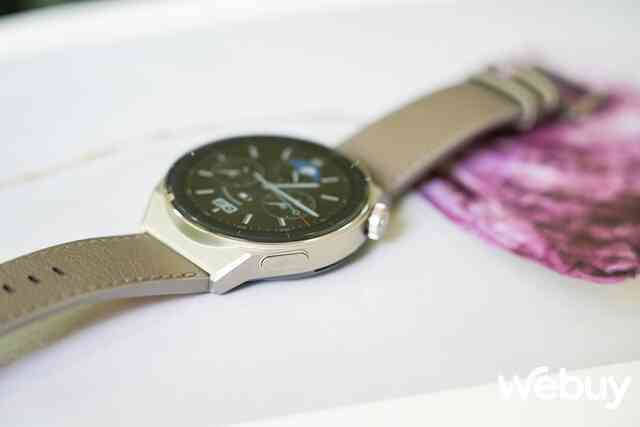 Trải nghiệm nhanh Huawei Watch GT 3 Pro: Ngoại hình nâng cấp sang trọng tinh tế, sử dụng toàn vật liệu xịn, pin vẫn rất "trâu", giá từ 8.5 triệu đồng - Ảnh 5. Trải nghiệm nhanh Huawei Watch GT 3 Pro: Ngoại hình nâng cấp sang trọng tinh tế, sử dụng toàn vật liệu xịn, pin vẫn rất "trâu", giá từ 8.5 triệu đồng - Ảnh 5.