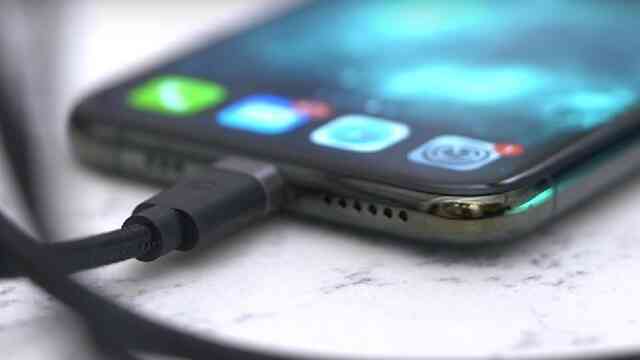 Cách tạo âm báo “vui tai” mỗi khi cắm sạc pin cho iPhone - Ảnh 1. Cách tạo âm báo “vui tai” mỗi khi cắm sạc pin cho iPhone - Ảnh 1.